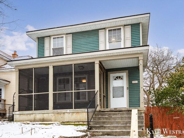 528 Woodlawn Street SE, Grand Rapids, MI 49507