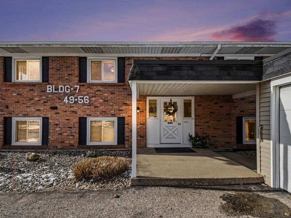 230 S State Street, Unit 53, Zeeland, MI 49464