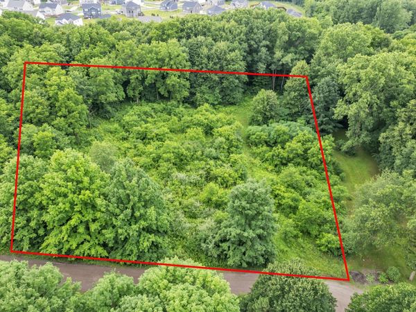 22987 Clarkshire Drive, South Lyon, MI 48178
