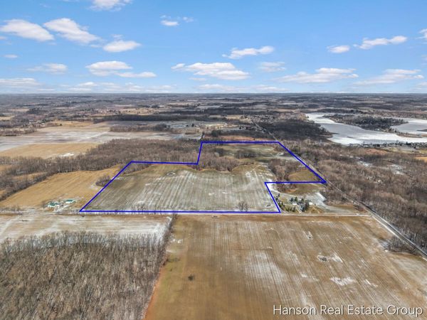 3191 Murray Lake Avenue NE, Lowell, MI 49331