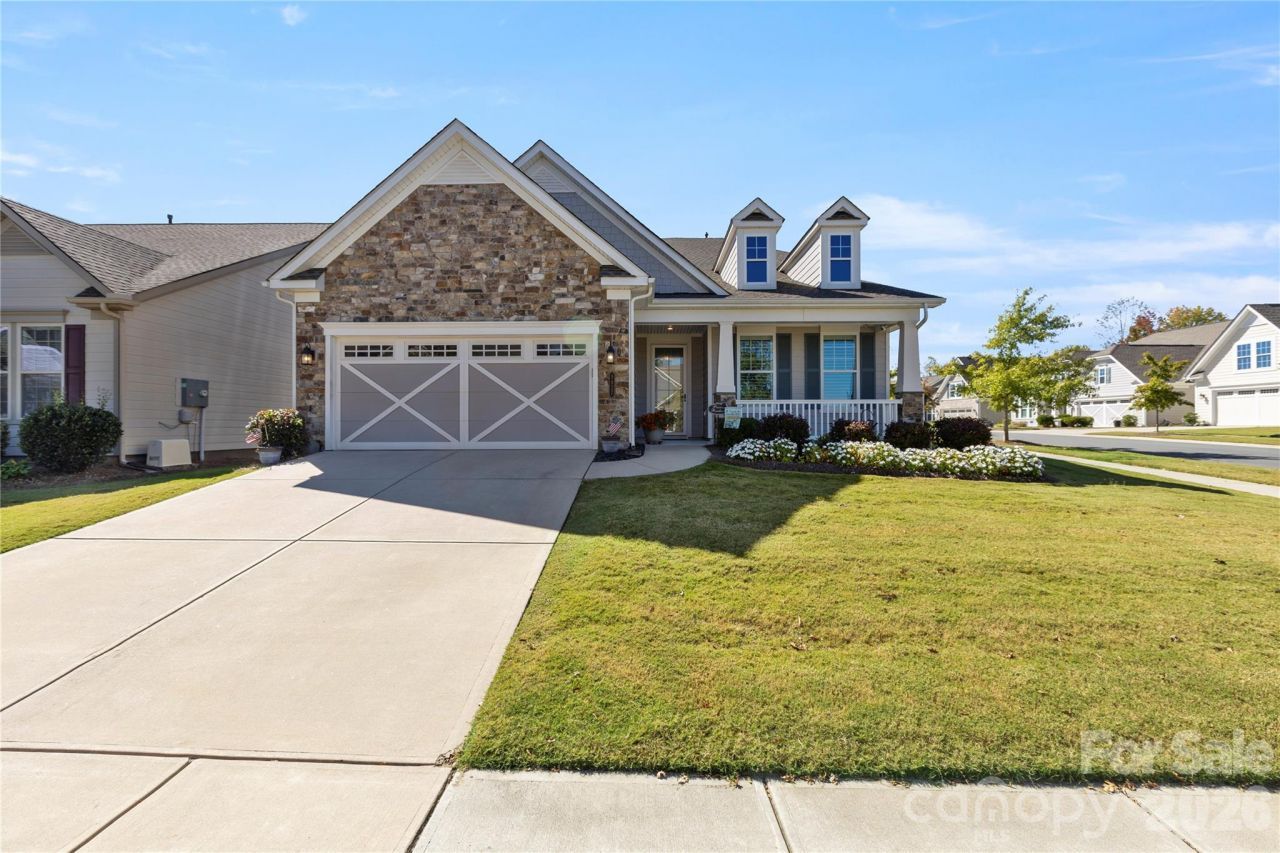 5827 Cheerful Lane, Charlotte, NC 28215 Main Photo
