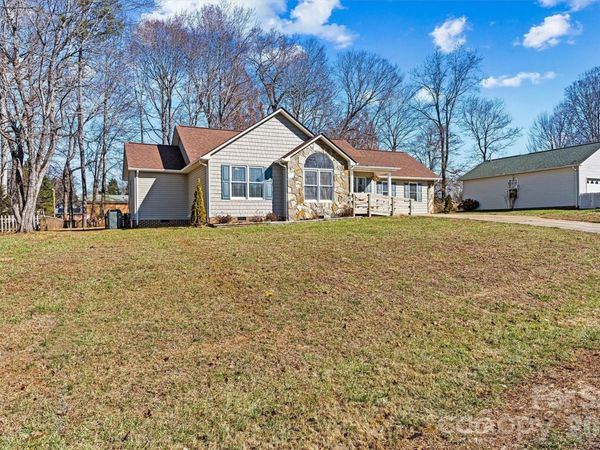1714 Indian Springs Drive NW, Conover, NC 28613