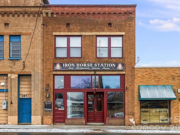 24 Andrews Avenue S, Unit 3, Hot Springs, NC 28743