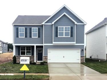 572 SUMMERCREST AVE, WAYNESBORO, VA 22980
