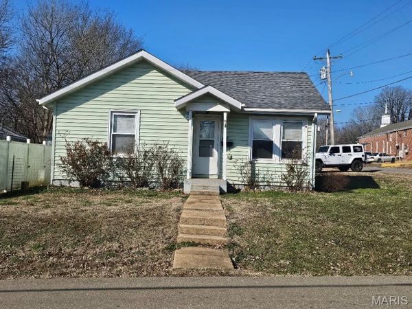 207 Jackson Street , Doniphan, MO 63935