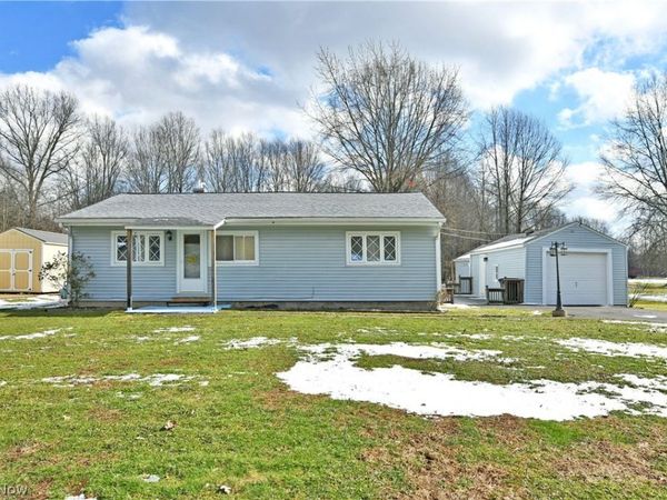 878 Ridge Road, Vienna, OH 44473