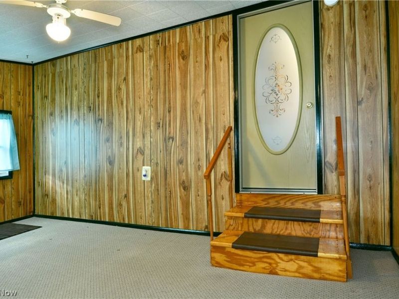 878 Ridge Road, Vienna, OH 44473 Photo 12