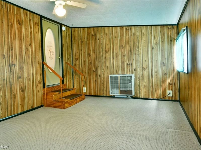 878 Ridge Road, Vienna, OH 44473 Photo 13