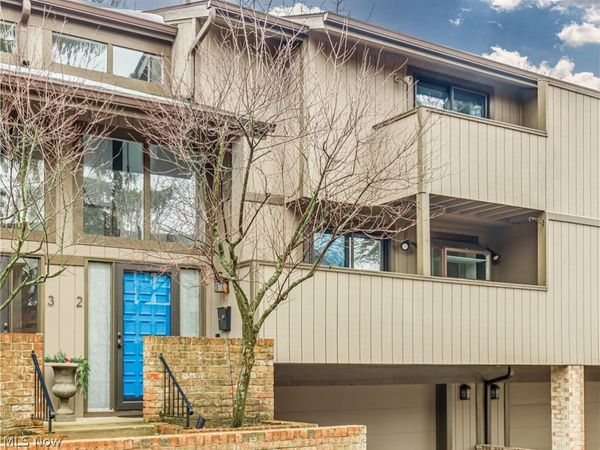 2675 Warrensville Center Road, Unit 2, Shaker Heights, OH 44122