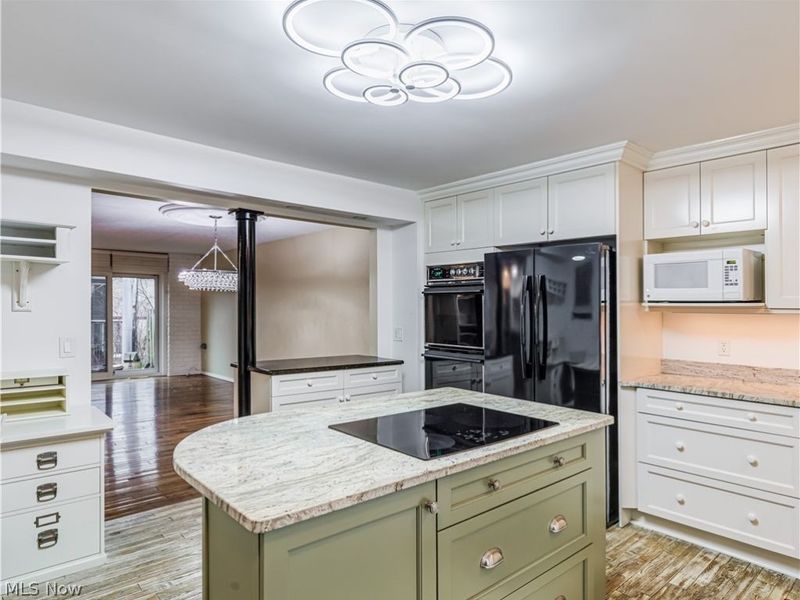 2675 Warrensville Center Road, Unit 2, Shaker Heights, OH 44122 Photo 13