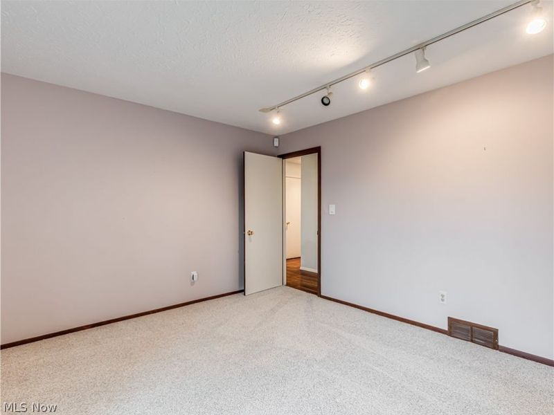 2675 Warrensville Center Road, Unit 2, Shaker Heights, OH 44122 Photo 27