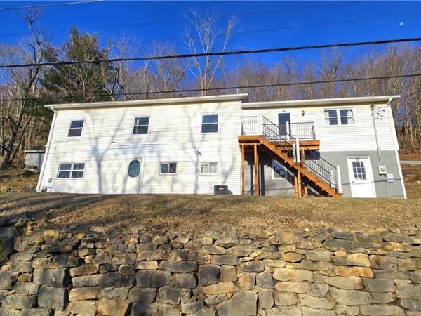 30 Commerce Street, New Cumberland, WV 26047