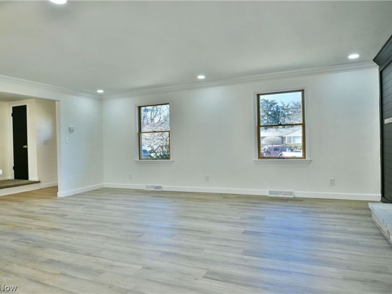 8351 Chesterton Drive, Youngstown, OH 44514 Photo 11