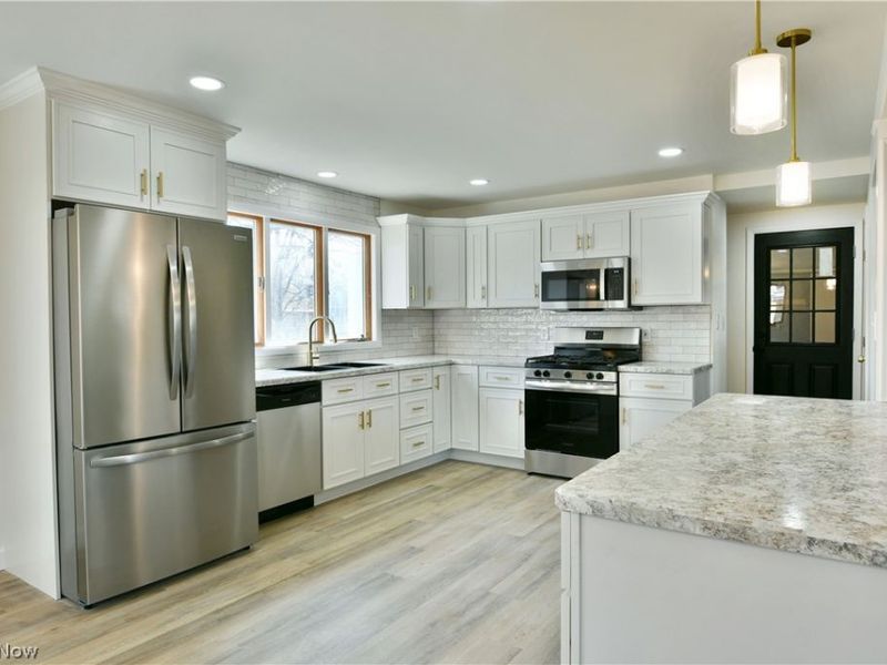 8351 Chesterton Drive, Youngstown, OH 44514 Photo 13