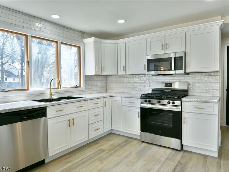 8351 Chesterton Drive, Youngstown, OH 44514 Photo 16