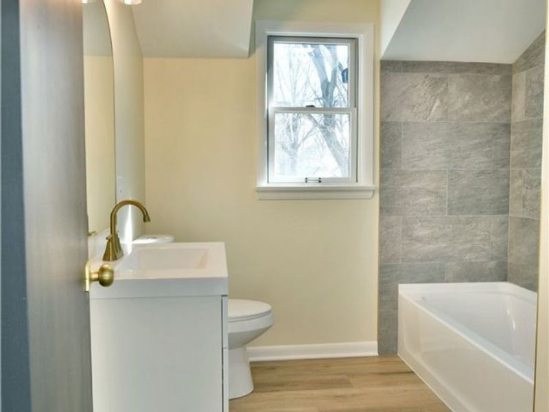 8351 Chesterton Drive, Youngstown, OH 44514 Photo 24