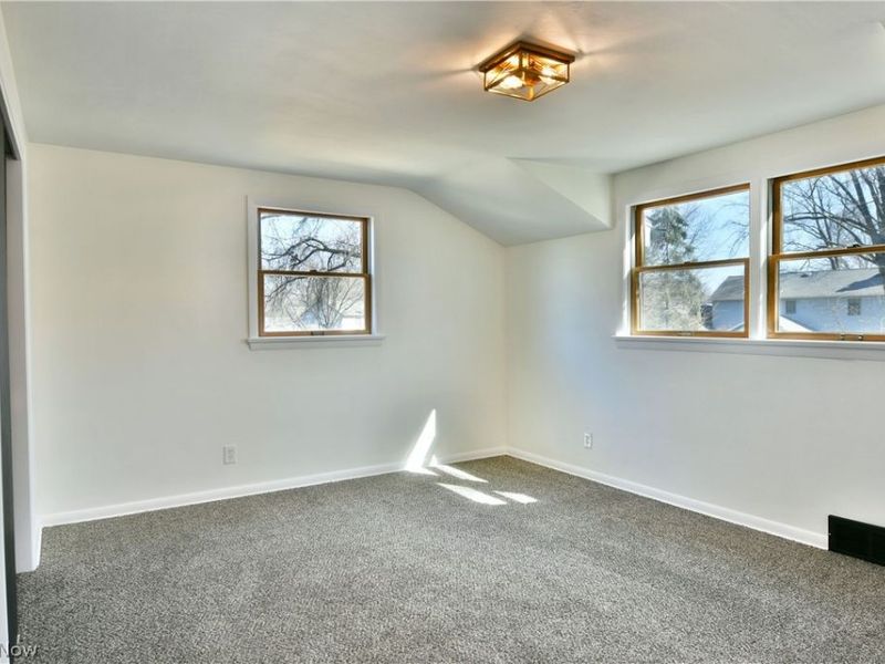 8351 Chesterton Drive, Youngstown, OH 44514 Photo 30