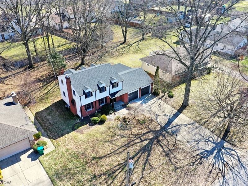 8351 Chesterton Drive, Youngstown, OH 44514 Photo 4