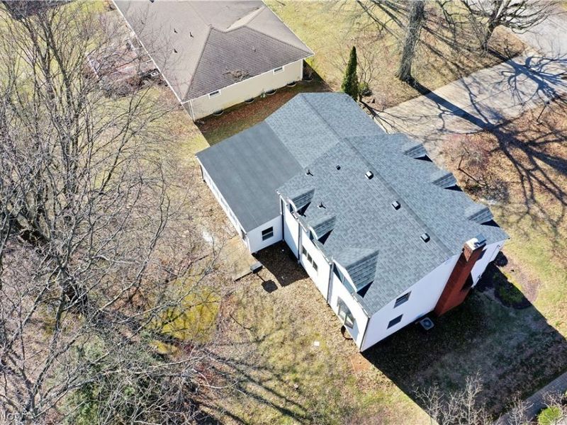 8351 Chesterton Drive, Youngstown, OH 44514 Photo 5