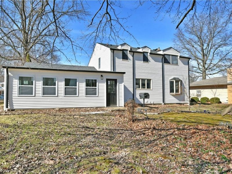 8351 Chesterton Drive, Youngstown, OH 44514 Photo 7