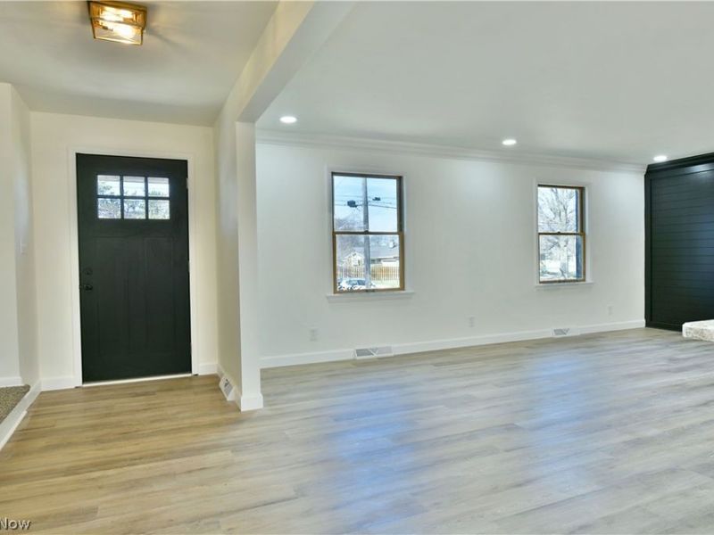 8351 Chesterton Drive, Youngstown, OH 44514 Photo 9