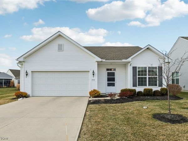 516 Cedar Crest Drive, Elyria, OH 44035