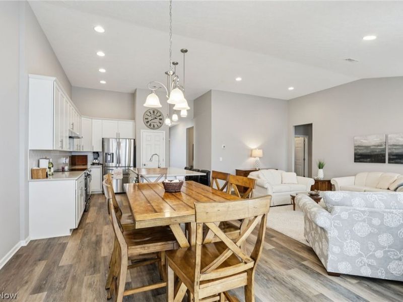 516 Cedar Crest Drive, Elyria, OH 44035 Photo 11