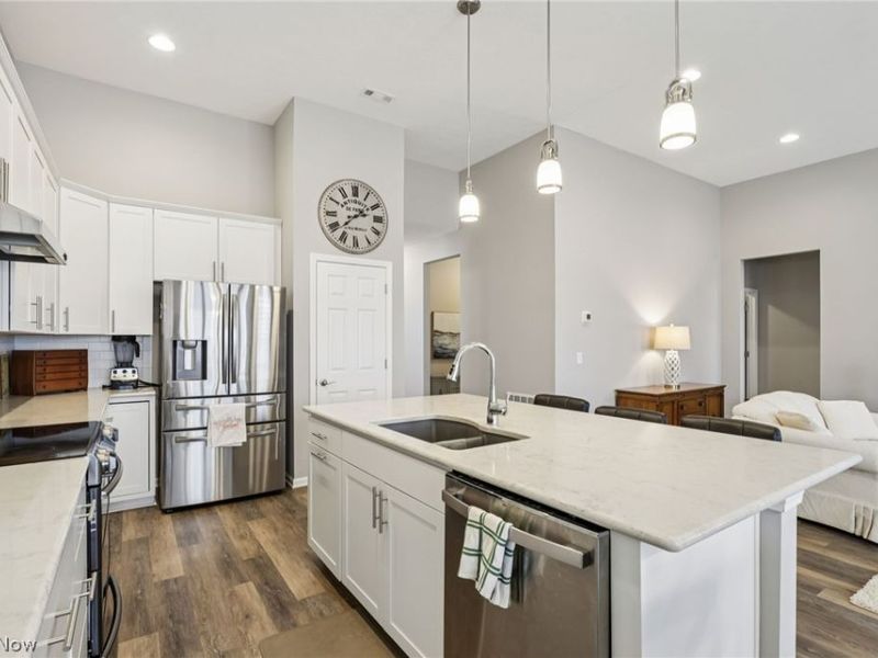 516 Cedar Crest Drive, Elyria, OH 44035 Photo 17