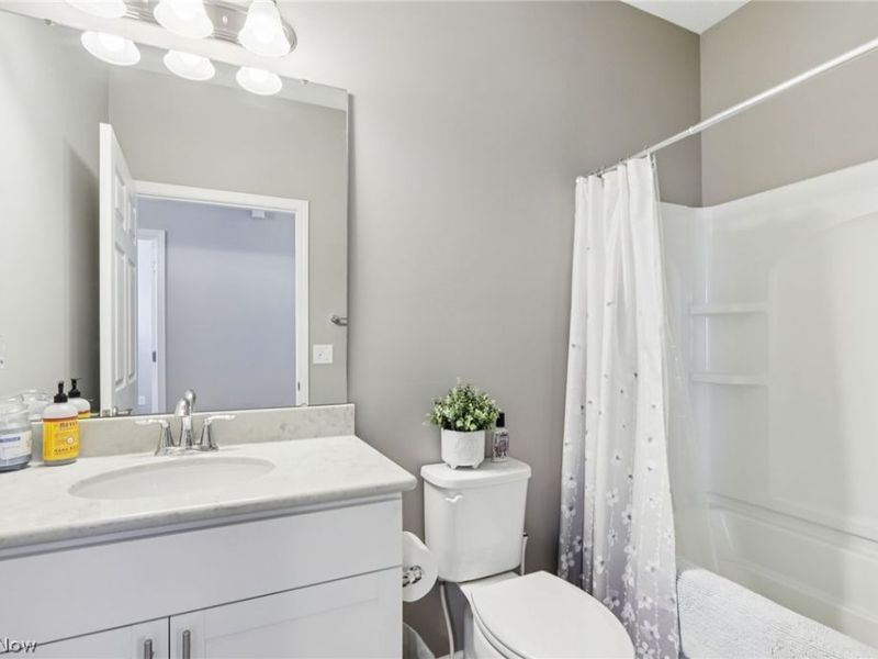 516 Cedar Crest Drive, Elyria, OH 44035 Photo 25