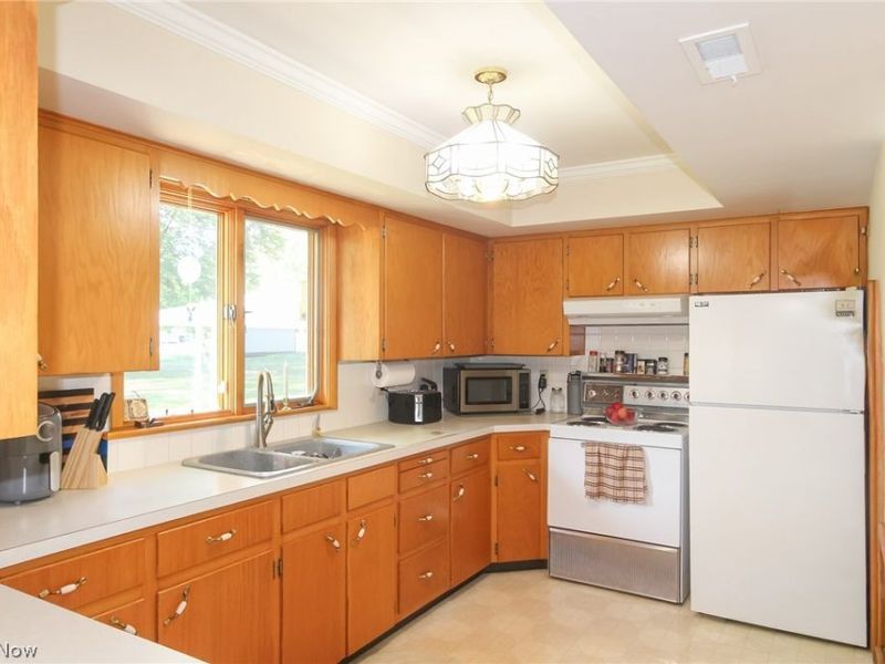 4908 Woodlawn Avenue, Newton Falls, OH 44444 Photo 10