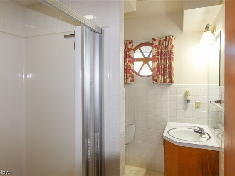 4908 Woodlawn Avenue, Newton Falls, OH 44444 Photo 17