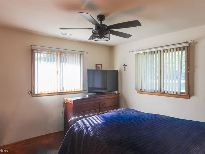 4908 Woodlawn Avenue, Newton Falls, OH 44444 Photo 18