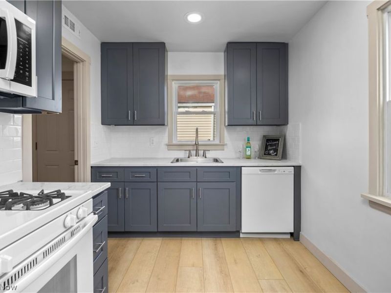 504 Furnace Street, Elyria, OH 44035 Photo 12