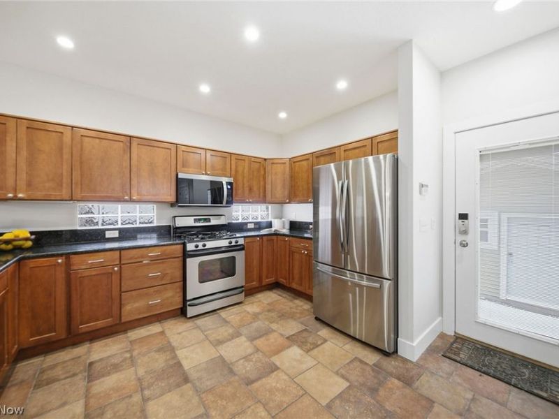 2134 W 6th Street, Cleveland, OH 44113 Photo 13