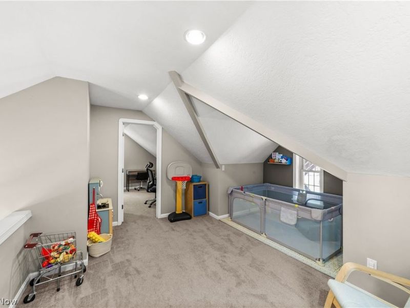 4312 W 211th Street, Fairview Park, OH 44126 Photo 23