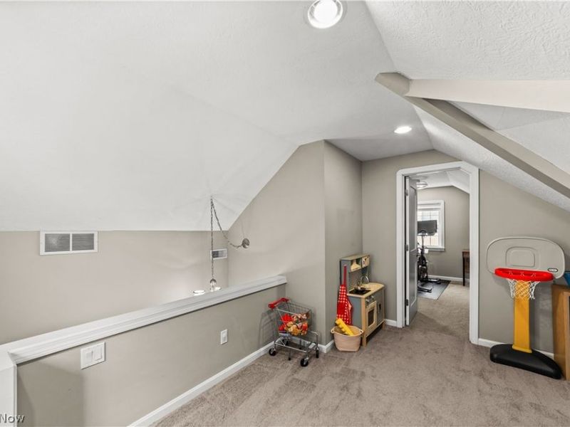 4312 W 211th Street, Fairview Park, OH 44126 Photo 24