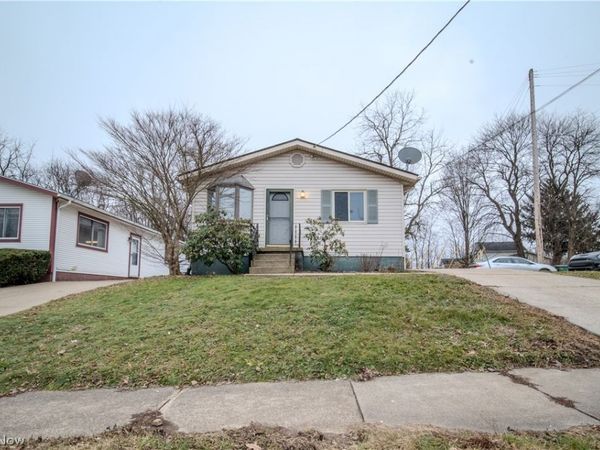 818 Jean Avenue, Akron, OH 44310