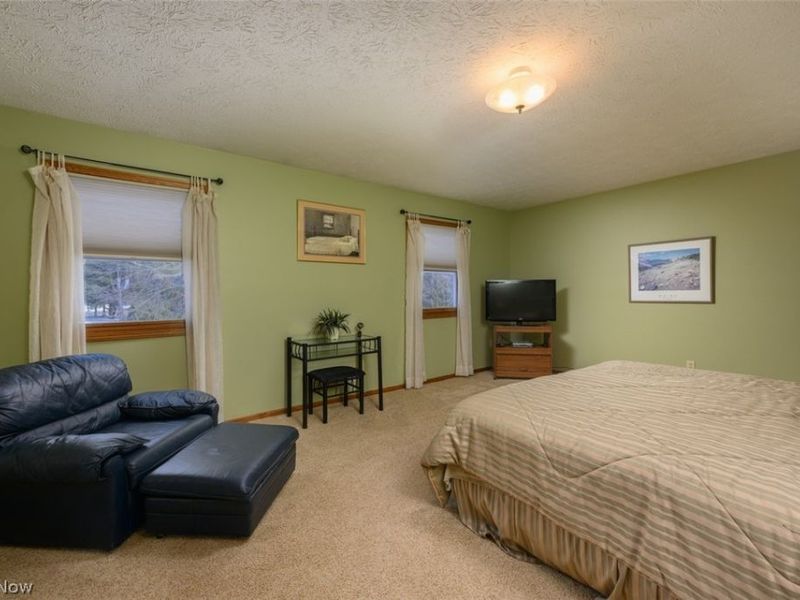 2479 Swathmore Circle NW, North Canton, OH 44720 Photo 14