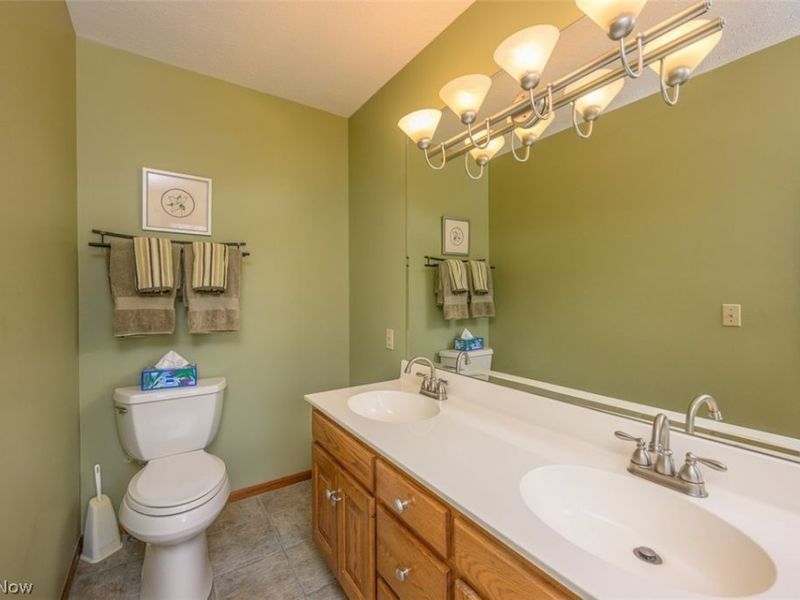 2479 Swathmore Circle NW, North Canton, OH 44720 Photo 17