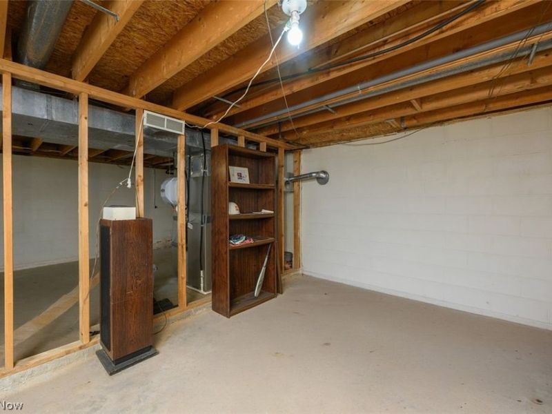 2479 Swathmore Circle NW, North Canton, OH 44720 Photo 25