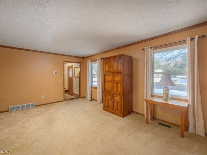 2479 Swathmore Circle NW, North Canton, OH 44720 Photo 3