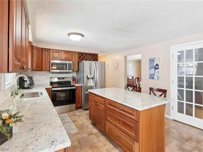 17163 Golden Star Drive, Strongsville, OH 44136 Photo 7