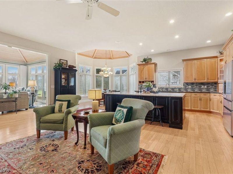 363 Glengarry Drive, Aurora, OH 44202 Photo 11