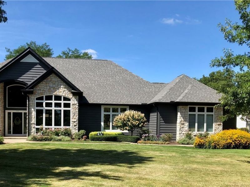 363 Glengarry Drive, Aurora, OH 44202 Photo 2