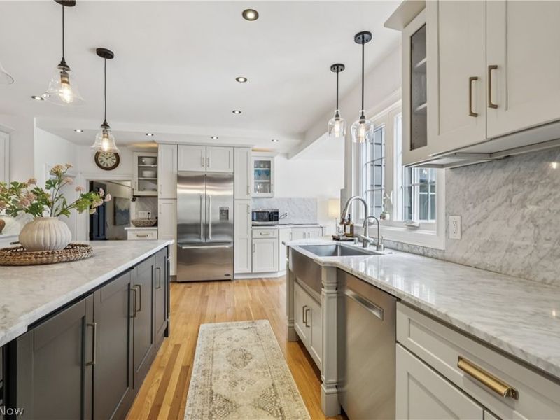 21276 Claythorne Road, Shaker Heights, OH 44122 Photo 11