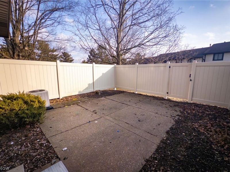 970 Hampton Ridge Drive, Akron, OH 44313 Photo 22