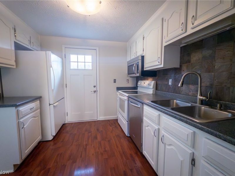 970 Hampton Ridge Drive, Akron, OH 44313 Photo 7