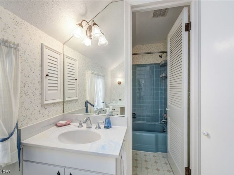 29500 Osborn Road, Bay Village, OH 44140 Photo 21