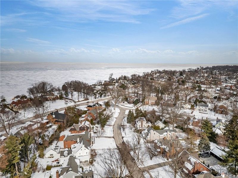 339 Northcliff Drive, Rocky River, OH 44116 Photo 2