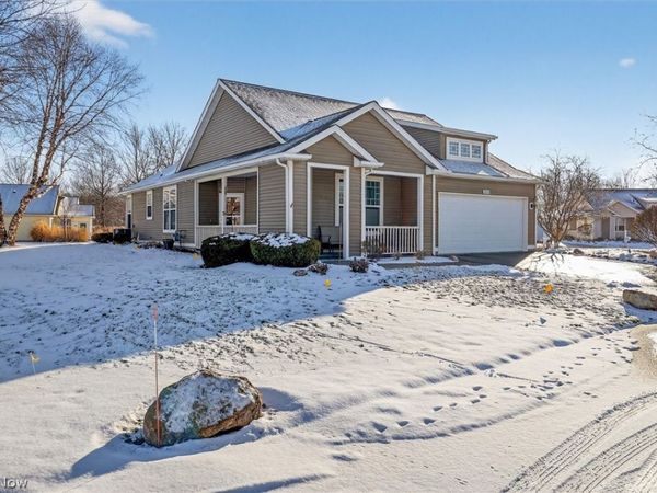 2135 Charles Court, Avon, OH 44011